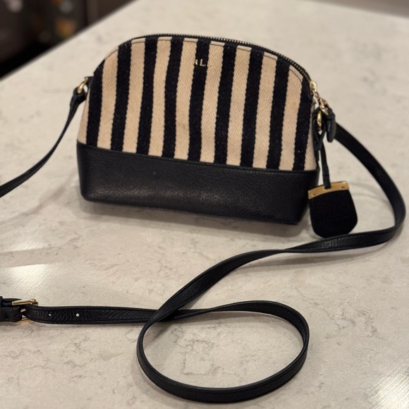 Ralph Lauren Handbags - Ralph Lauren cream and navy shoulder bag with adjustable leather strap